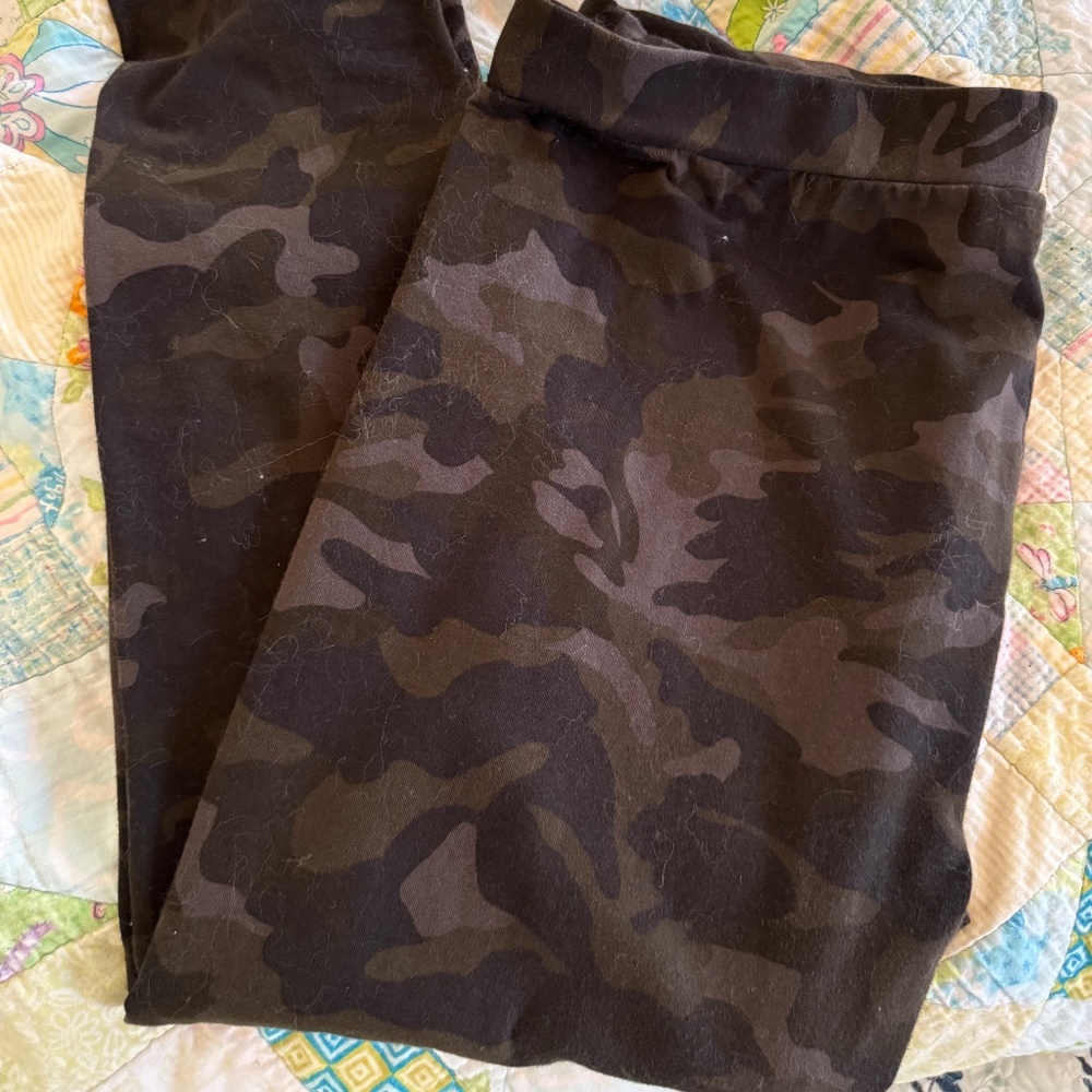 Style & Co Camo Leggings Size XL NWOT